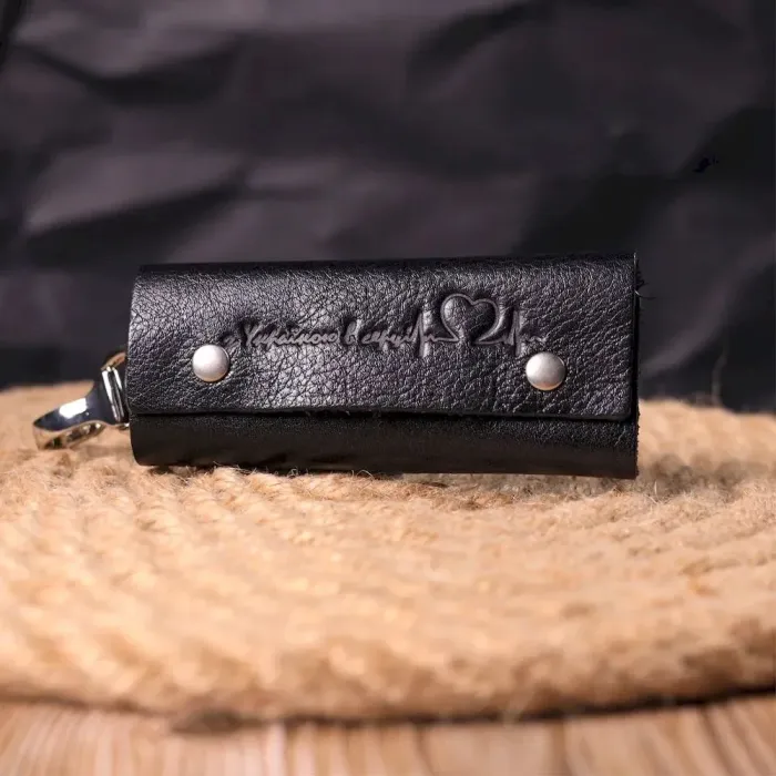 Практична ключниця у глянцевій шкірі Серце GRANDE PELLE 16718 Чорна