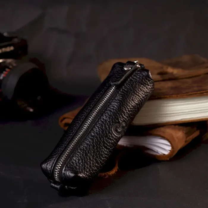 Практична шкіряна ключниця GRANDE PELLE 11637 Чорний