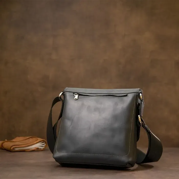 Практична шкіряна чоловіча сумка GRANDE PELLE 11431 Чорний