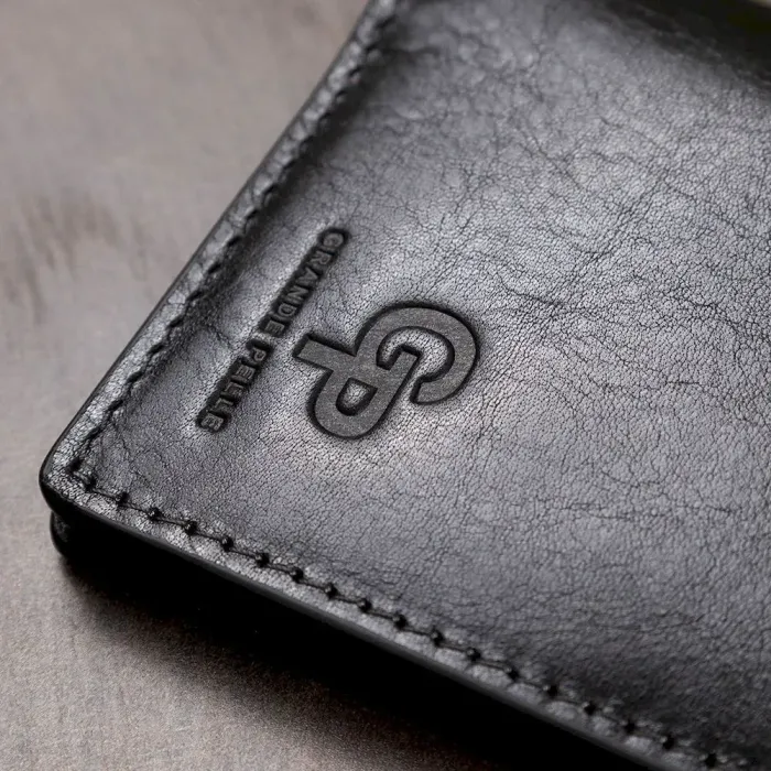 Практичний чоловічий портмоне GRANDE PELLE 11559 Чорний