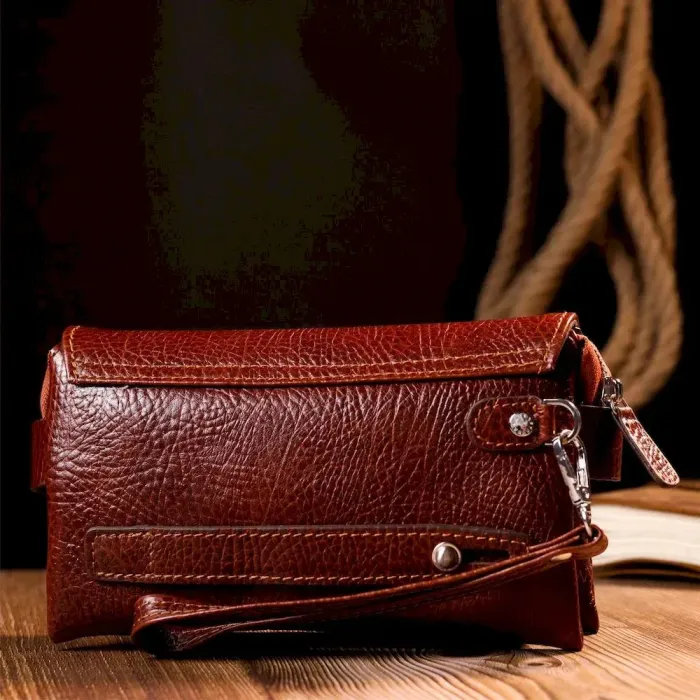 Практичный мужской клатч с клапаном KARYA 20911 кожаный Коричневый