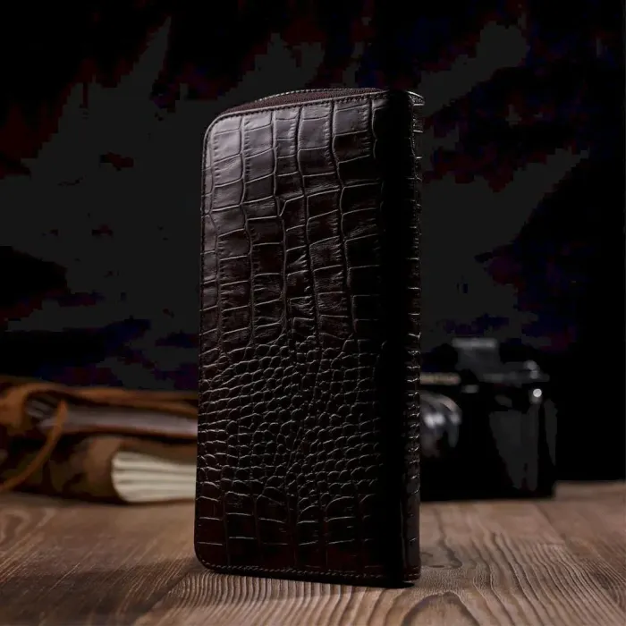 Практичний жіночий гаманець із натуральної шкіри з тисненням під крокодила BOND 21982 Коричневий