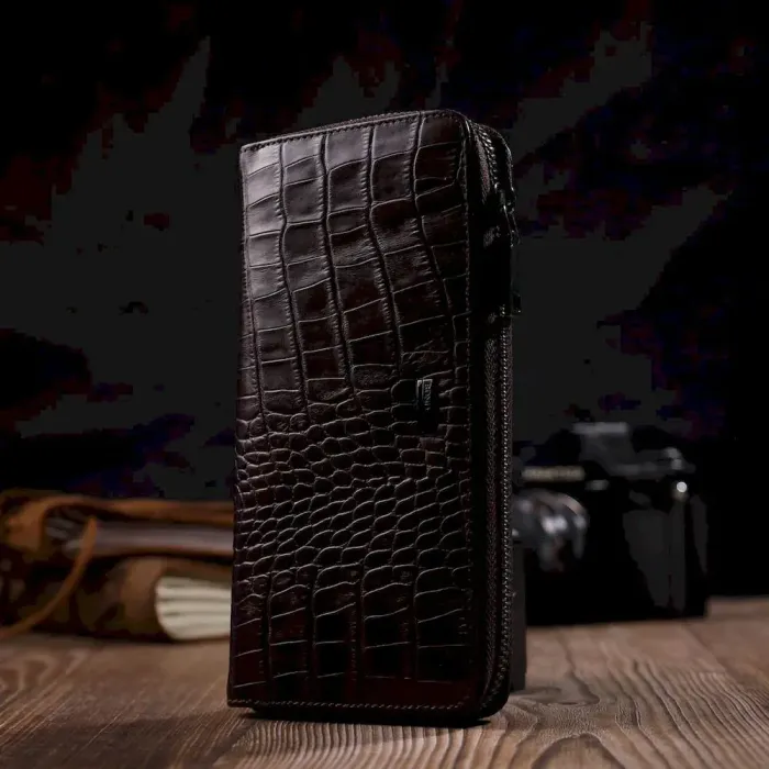 Практичний жіночий гаманець із натуральної шкіри з тисненням під крокодила BOND 21982 Коричневий