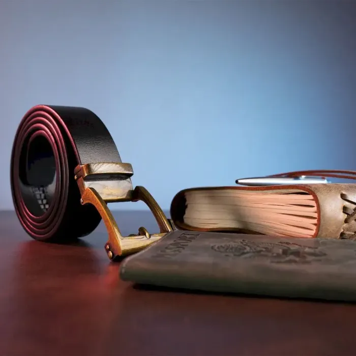 Ремень из натуральной кожи с ретро латунной пряжкой Vintage 20215 Черный