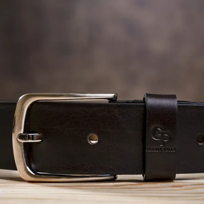 Ремінь чоловічий із сріблястою пряжкою GRANDE PELLE 11266 Коричневий