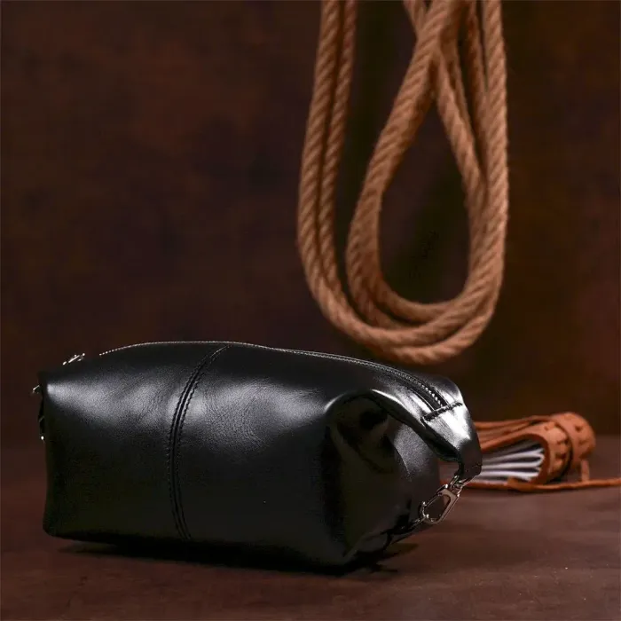 Стильная глянцевая косметичка Shvigel 16403 Черный