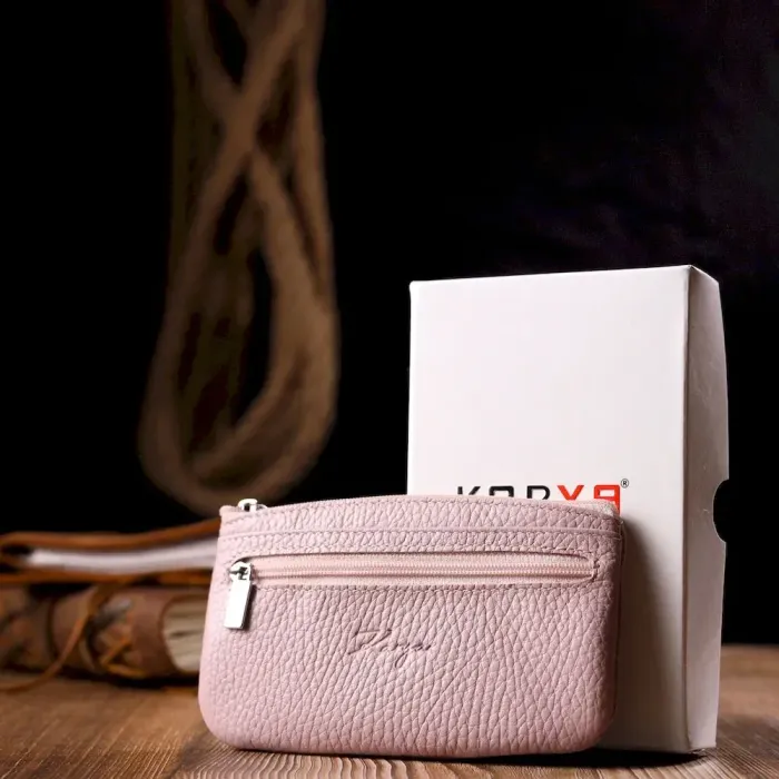 Стильная и функциональная ключница из натуральной кожи KARYA 21213 Пудровый