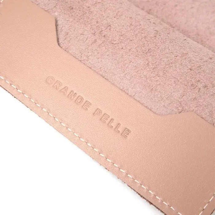 Стильная кожаная обложка на паспорт GRANDE PELLE 11355 Бежевый
