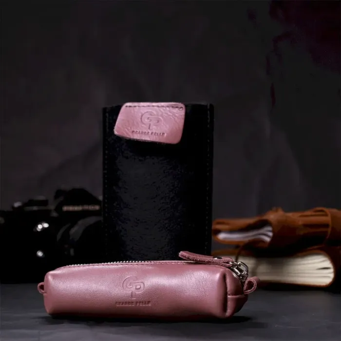 Стильна жіноча шкіряна ключниця GRANDE PELLE 16791 Пудровий
