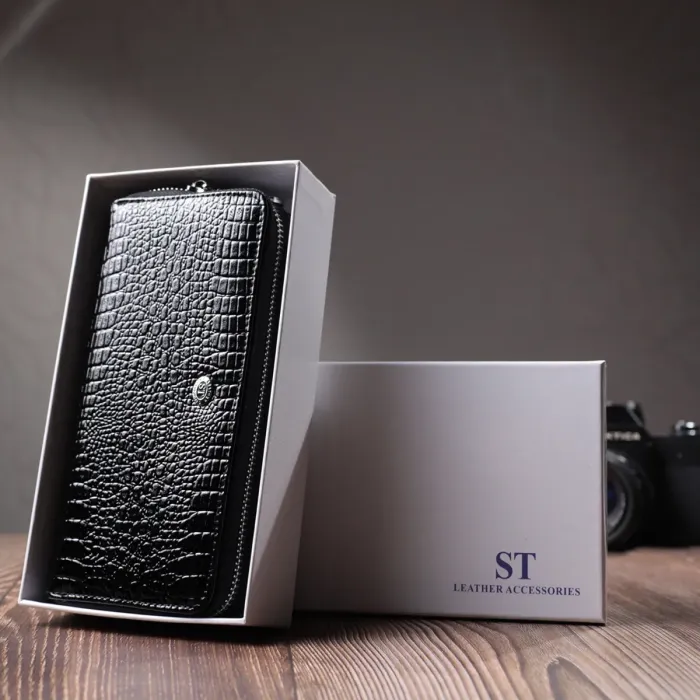 Стильний фактурний клатч на два відділення з лакованої шкіри ST Leather 22693 Чорний