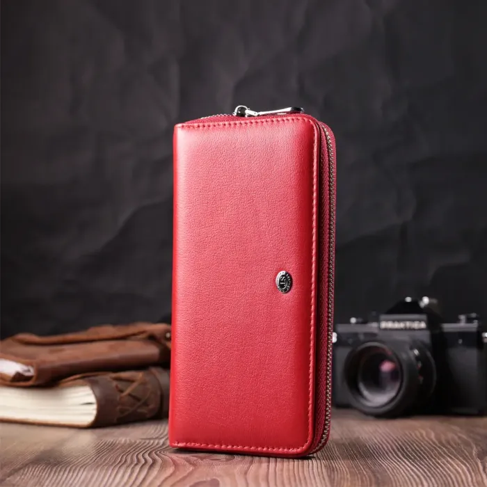 Стильный кошелек-клатч для женщин на одно отделение из натуральной кожи ST Leather 22561 Красный