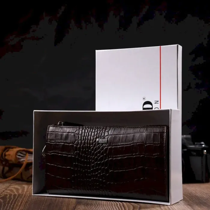 Стильний чоловічий клатч із натуральної шкіри з тисненням під крокодила BOND 22048 Коричневий