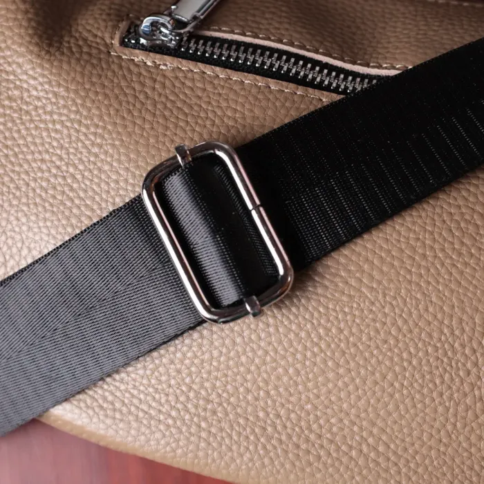 Сумка для жінок з натуральної шкіри через плече з незвичайним бігунком Vintage 22618 Бежева