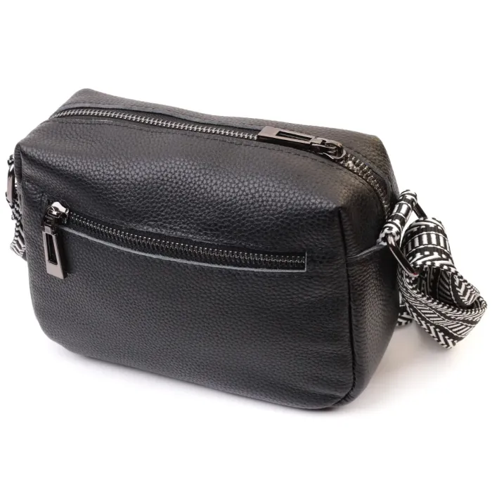 Сумка на одне відділення в класичному кольорі з натуральної шкіри Vintage 22606 Чорна