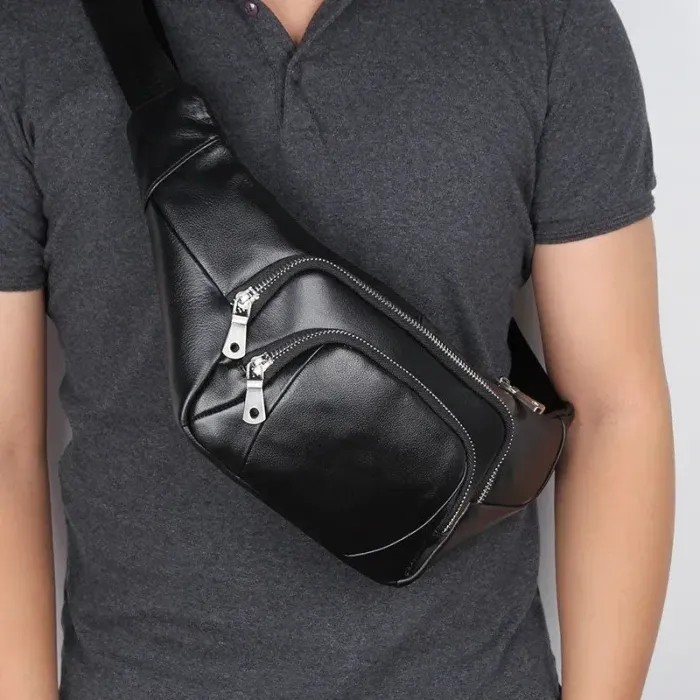 Сумка поясна в гладкій шкірі Vintage 14948 Чорна