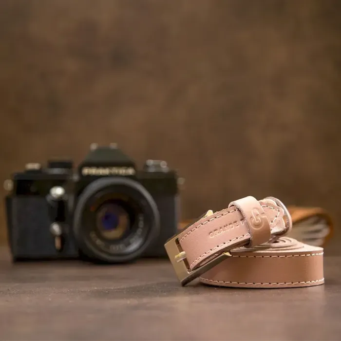 Тонкий жіночий шкіряний ремінь GRANDE PELLE 11448 Рожевий