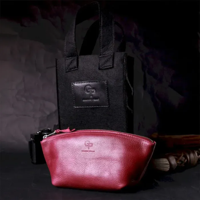 Удобная женская кожаная косметичка GRANDE PELLE 16792 Марсала