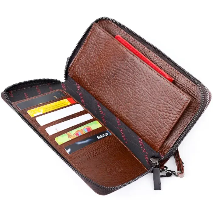 Удобный мужской клатч на два отделения KARYA 20854 кожаный Коричневый