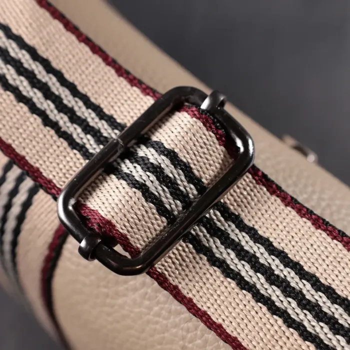 Унікальна сумка для жінок з акцентом посередині з натуральної шкіри Vintage 22360