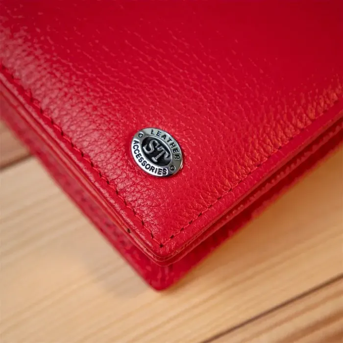 Універсальний жіночий гаманець ST Leather 19372 Червоний