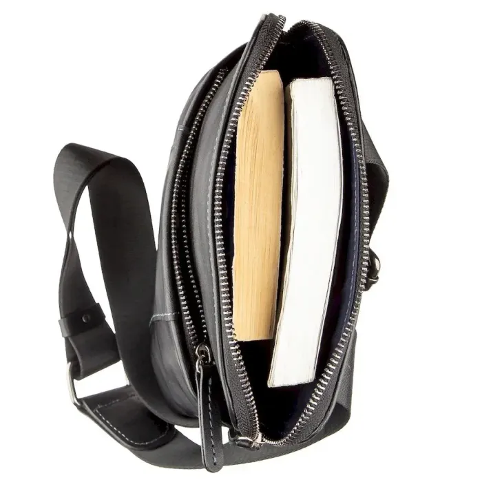 Вертикальний чоловічий месенджер із вінтажної шкіри Shvigel 11177 Чорний