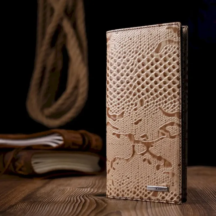 Вертикальный женский кошелек из натуральной фактурной кожи под змею KARYA 21016 Бежевый