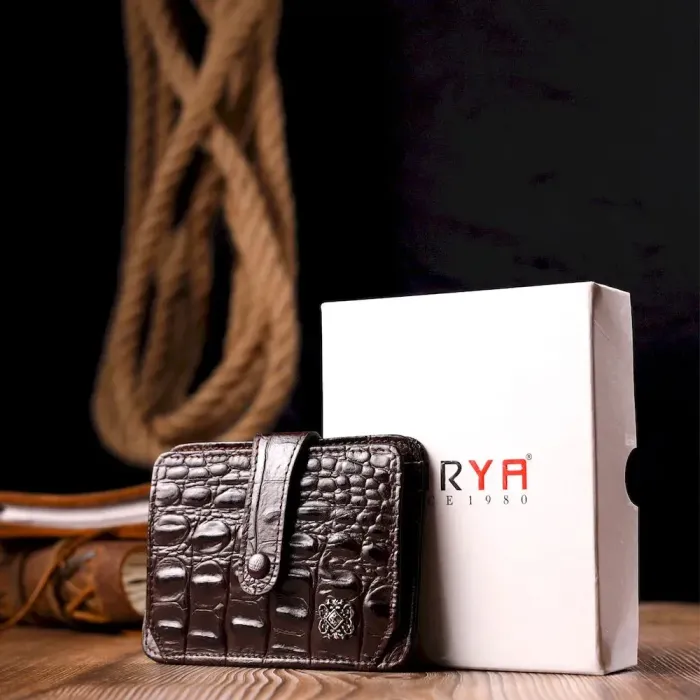 Визитница из натуральной фактурной кожи под крокодила KARYA 20965 Коричневый