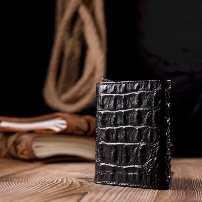 Візитниця з натуральної фактурної шкіри під крокодила KARYA 20990 Чорний