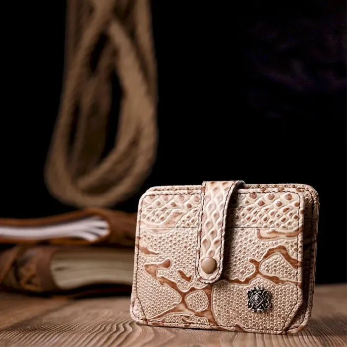 Визитница из натуральной фактурной кожи под змею KARYA 20962 Бежевый