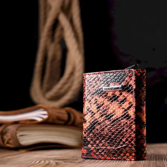 Візитниця з натуральної фактурної шкіри під змію KARYA 20982