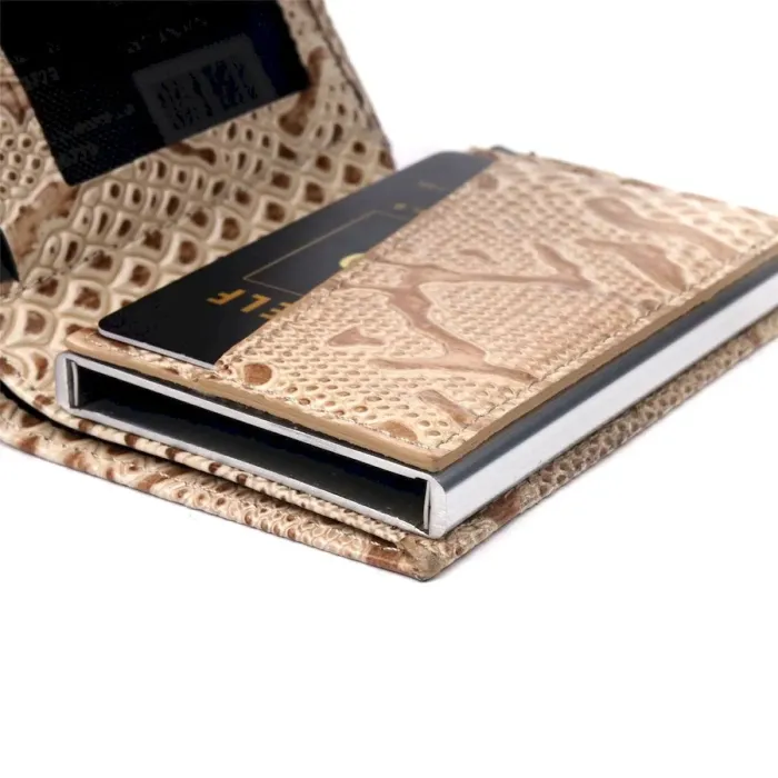 Візитниця із натуральної фактурної шкіри під змію KARYA 20985 Бежевий