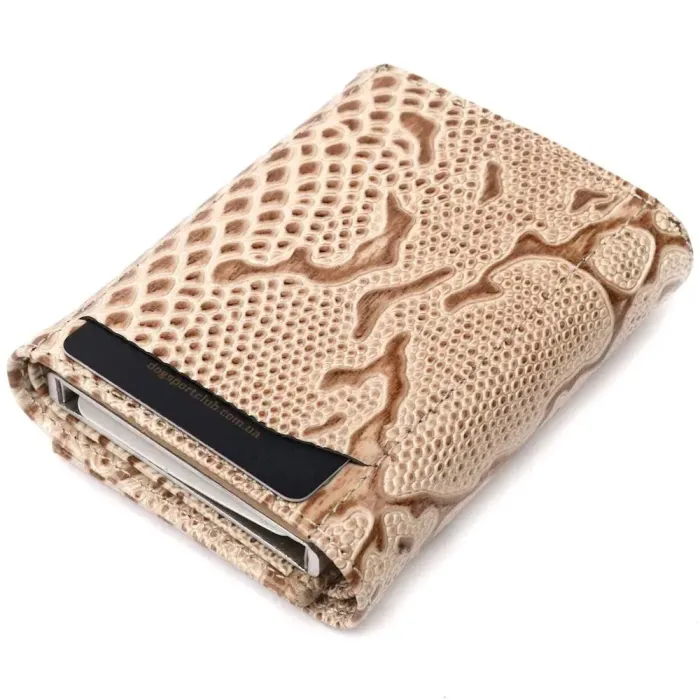 Візитниця із натуральної фактурної шкіри під змію KARYA 20985 Бежевий