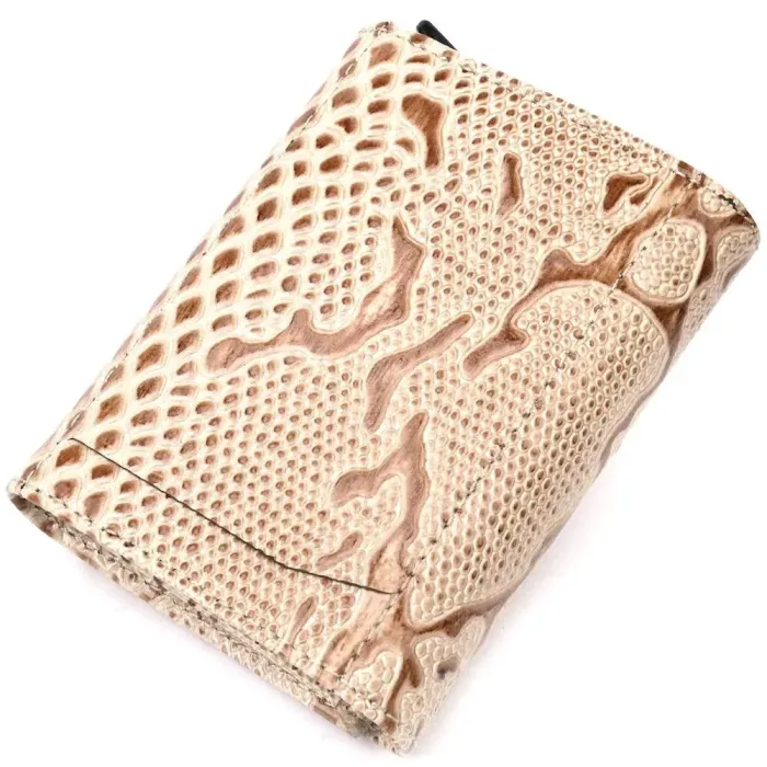 Візитниця із натуральної фактурної шкіри під змію KARYA 20985 Бежевий