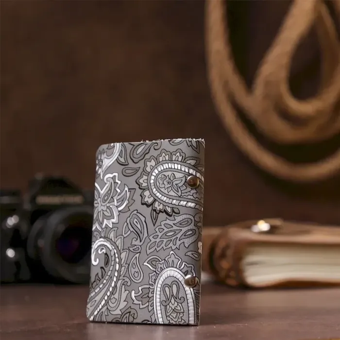 Візитниця шкіряна вертикальна сіра з візерунком Shvigel 19082