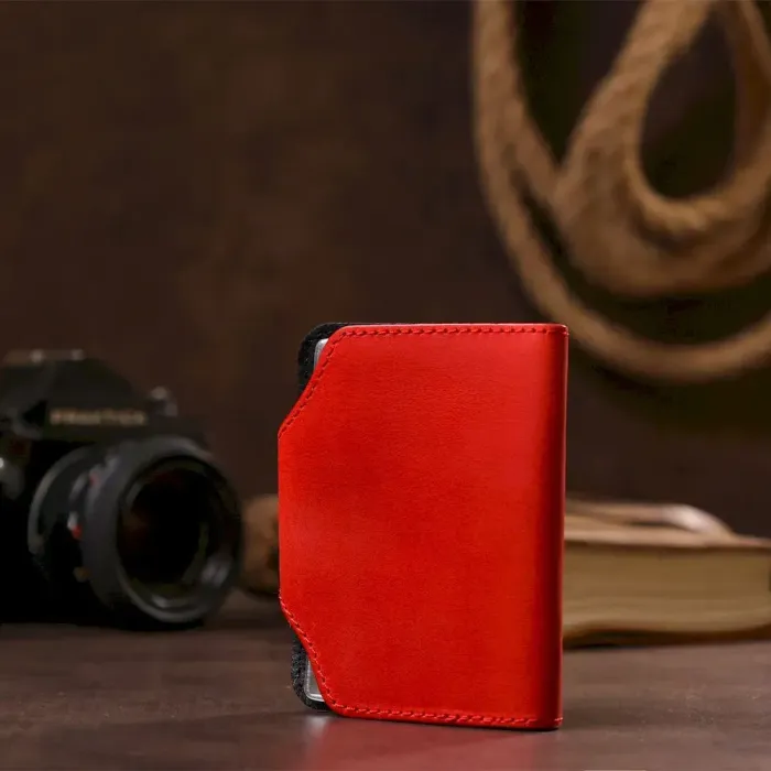 Визитница вертикальная Shvigel 13910 кожаная Красная