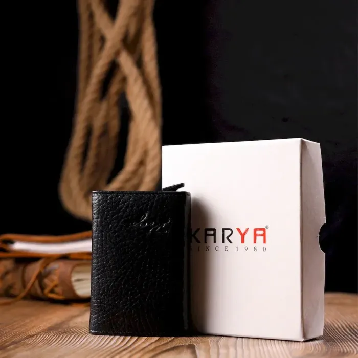 Містка візитниця з натуральної крупнозернистої шкіри KARYA 20978 Чорний