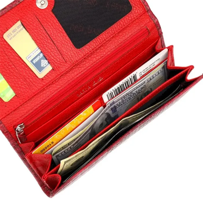 Вместительный горизонтальный кошелек из натуральной кожи с тиснением под крокодила KARYA 21173 Красный