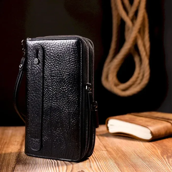 Вместительный мужской клатч на два отделения KARYA 20905 кожаный Черный