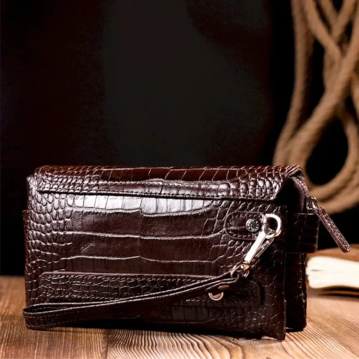 Вместительный мужской клатч с клапаном KARYA 20910 кожаный Коричневый