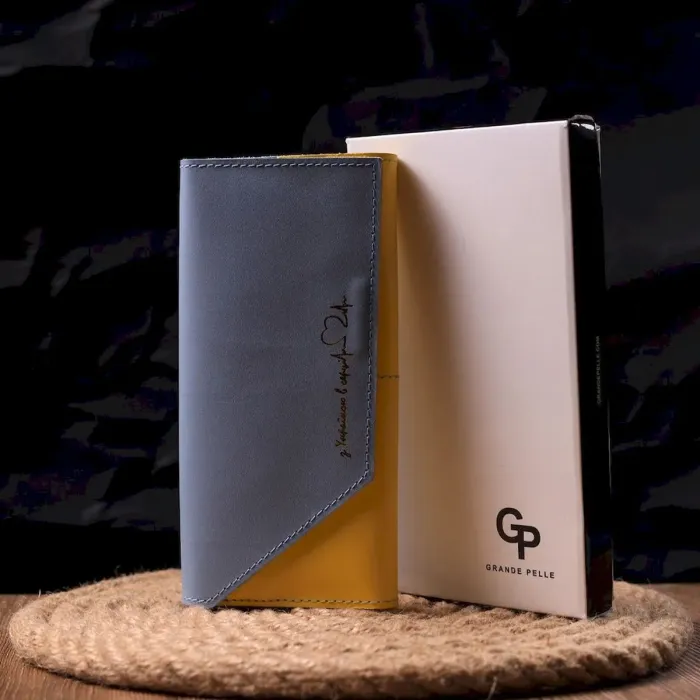 Вместительный женский кожаный кошелек комби двух цветов Сердце GRANDE PELLE 16740 Желто-голубой