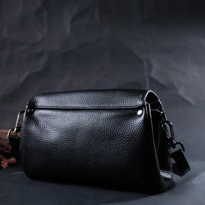 Жіноча шкіряна сумка із трикутним клапаном Vintage 22254 Чорна