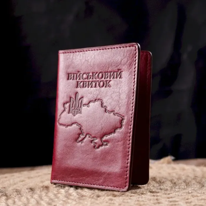 Женская обложка на военный билет из глянцевой кожи Карта GRANDE PELLE 16779 Бордовая