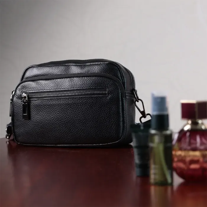 Женская сумка в классическом цвете с накладным карманом из натуральной кожи Vintage 22640 Черная