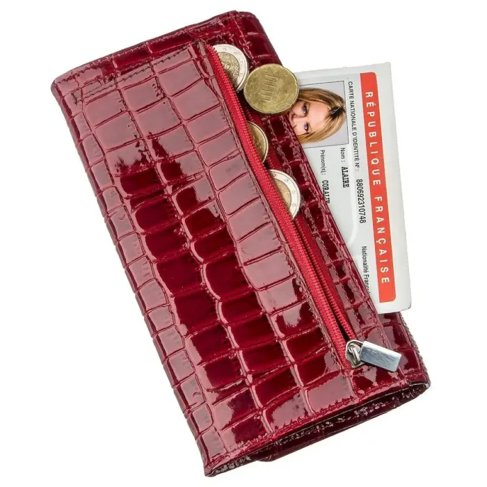 Жіночий гаманець червоний лаковий під екзотику 17373 KARYA Червоний