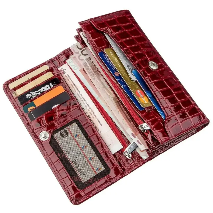 Жіночий гаманець червоний лаковий під екзотику 17373 KARYA Червоний