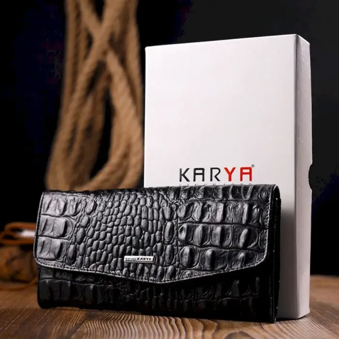 Жіночий гаманець з клапаном із фактурної шкіри під крокодила KARYA 21107 Чорний