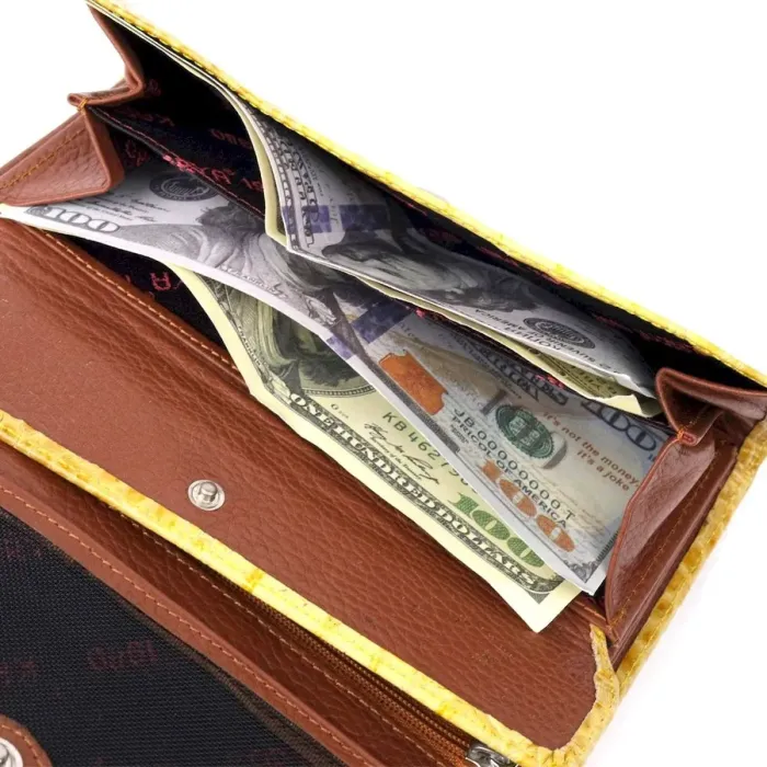 Жіночий гаманець із клапаном з натуральної шкіри з тисненням під крокодила KARYA 21145 Жовтий