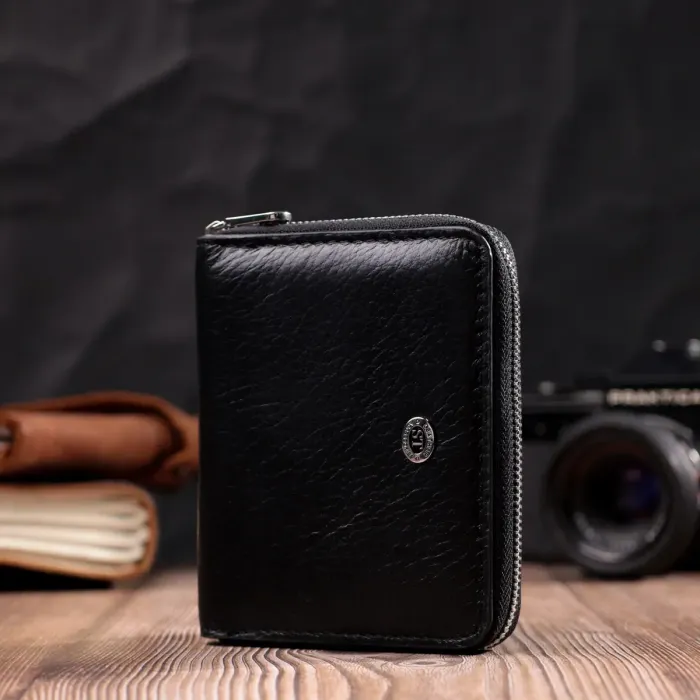 Шкіряний жіночий гаманець на блискавці з металевим логотипом виробника ST Leather 19483 Чорний