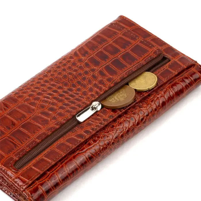 Женское портмоне из лакированной натуральной кожи с тиснением под крокодила CANPELLINI 21704 Коричневое